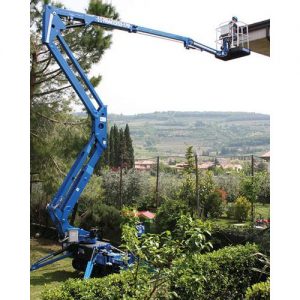 CS170 - Tracked Boom Lift